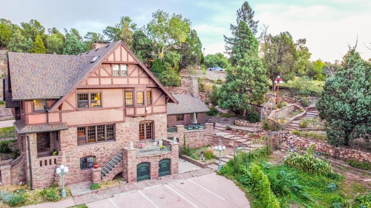 The Onaledge Historic Lodge Of Manitou Springs Exterior photo