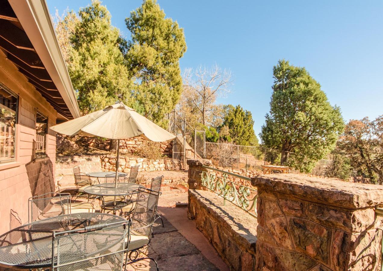 The Onaledge Historic Lodge Of Manitou Springs Exterior photo